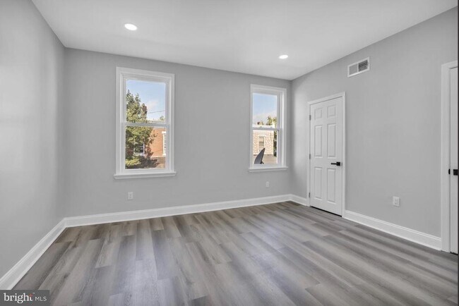 Building Photo - 119 S Redfield St
