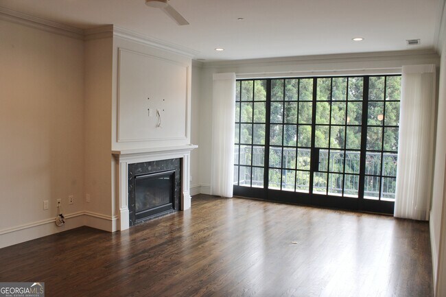 Building Photo - 234 Vickery Falls Dr
