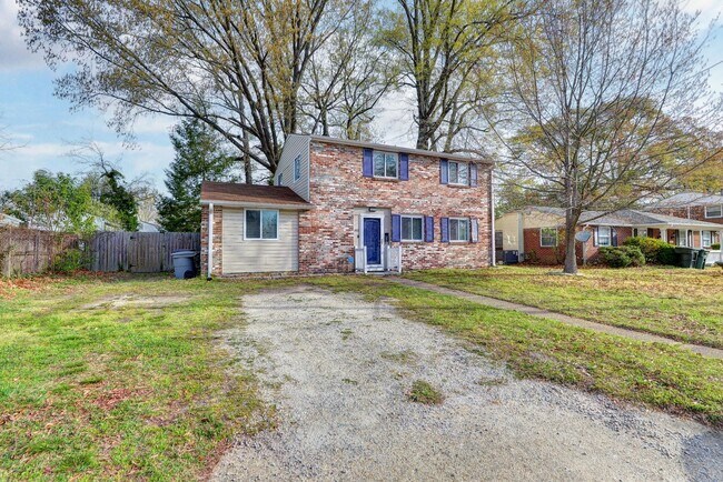 Building Photo - Charming Rental Home in Hampton!