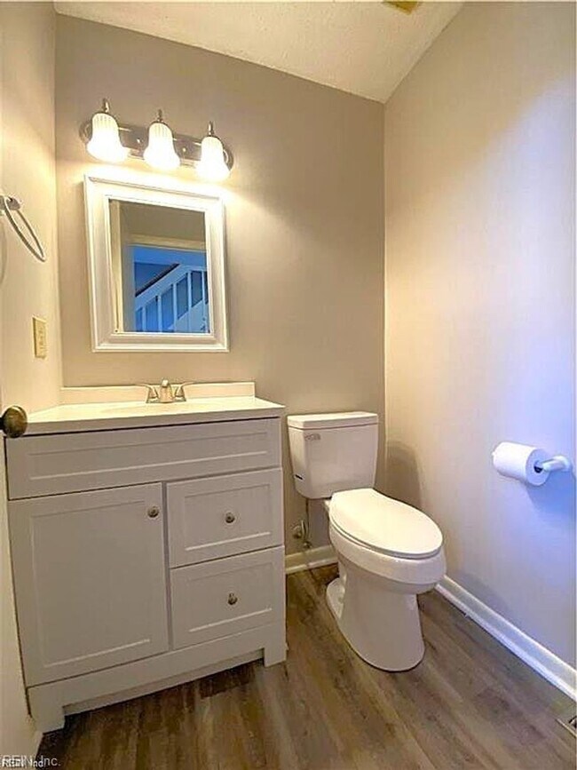 Building Photo - Beach Style Living