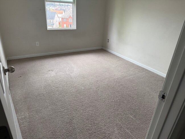 Building Photo - 4129 Chambord Dr