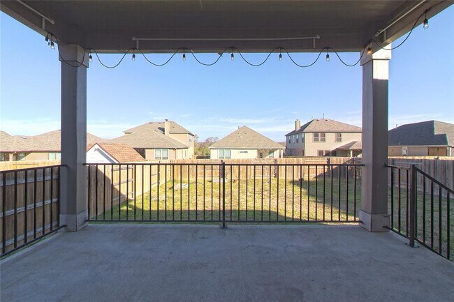 Building Photo - 413 Sheepshank Dr