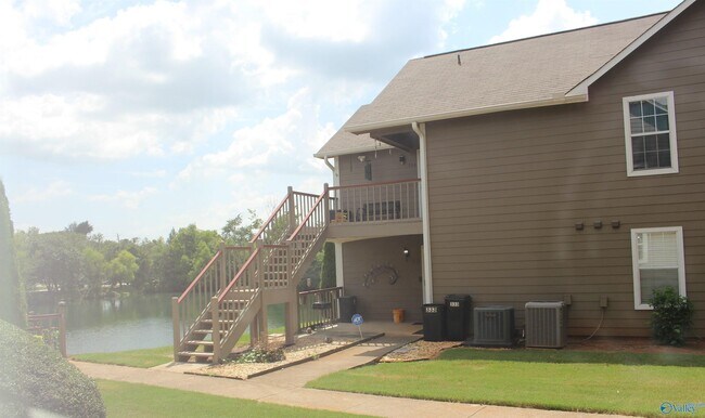 Building Photo - 351 Waters Edge Ln
