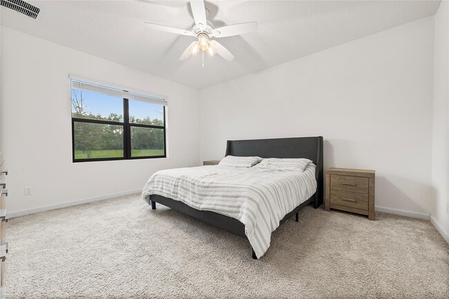 Building Photo - 6295 NW Regent St