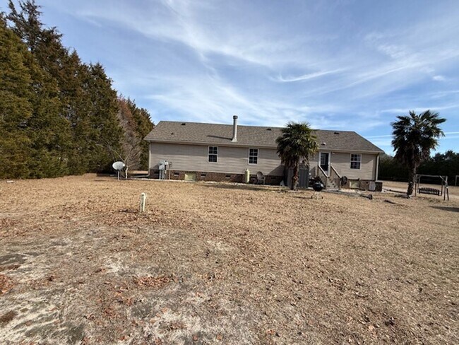 Building Photo - $500 OFF move in SPECIAL!  Room to Roam