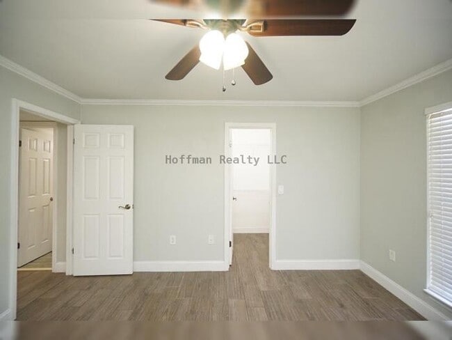 Building Photo - Beautiful 2-Bedroom Condo with Lake Views in Carrollwood