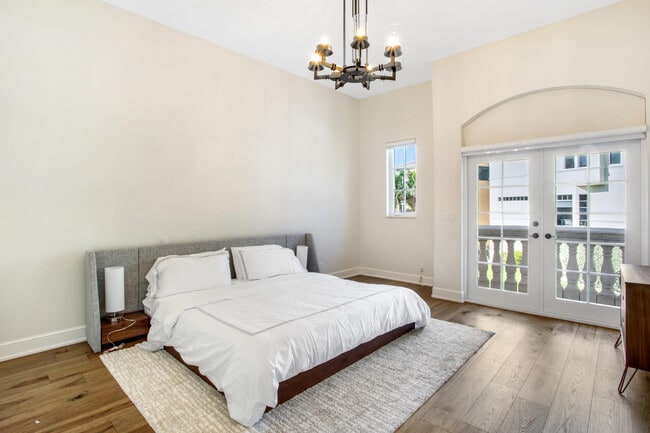 Building Photo - 2635 S Ocean Blvd