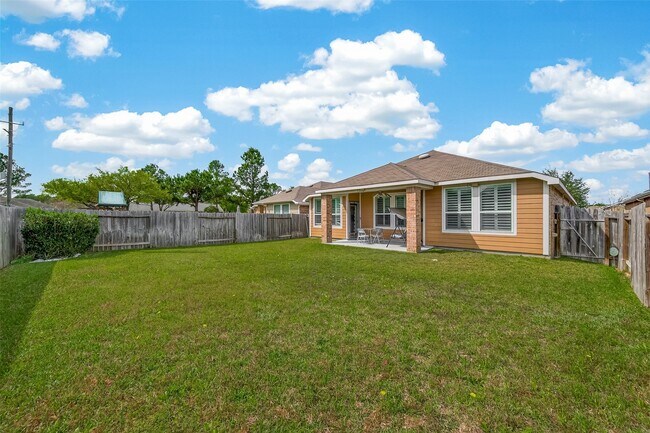 Building Photo - 16039 Cypress Farms Dr