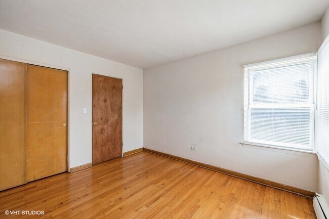 Building Photo - 5700 W 35th St