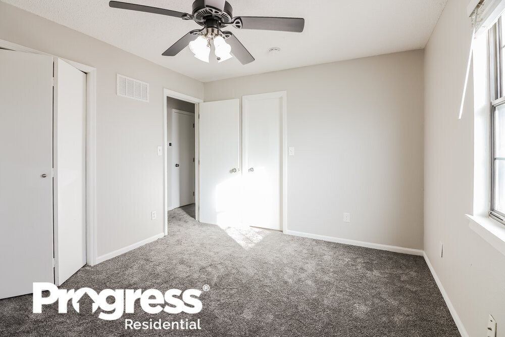 Building Photo - 101 E Pacific Dr