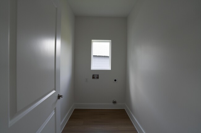 Building Photo - 224 Rearden Wy