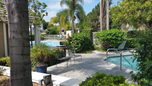 Building Photo - 8712 Endsleigh Ave