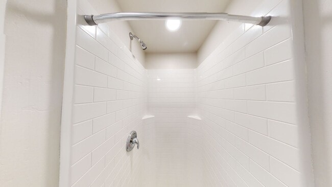 Building Photo - Ideal for solo tenants or couples!