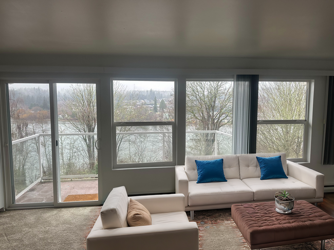 Building Photo - Two Bedroom Liberty Bay Views