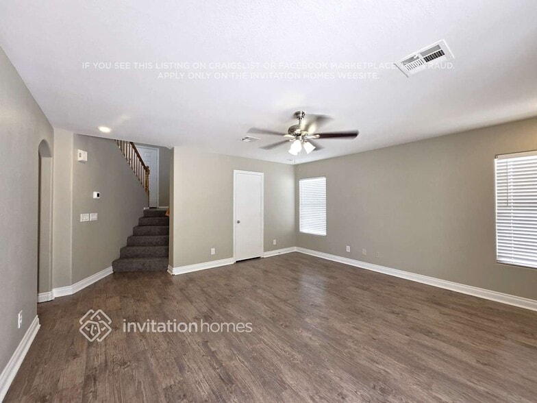 Building Photo - 8541 Honey Vine Ave