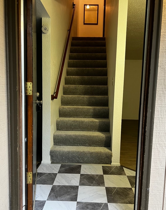 Building Photo - 2 Story Duplex Available. HUGE, FENCED YAR...