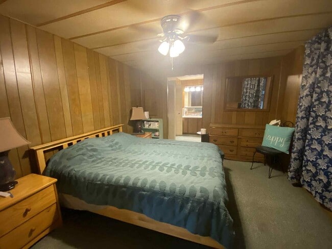 Building Photo - 5316 53rd Ave E