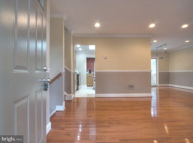 Building Photo - 2405 Earlsgate Ct