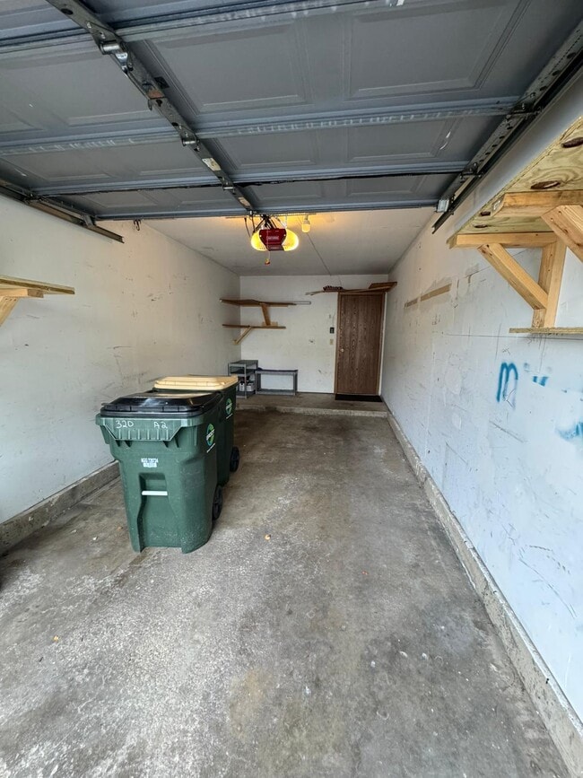 Building Photo - 320 Newport Ln