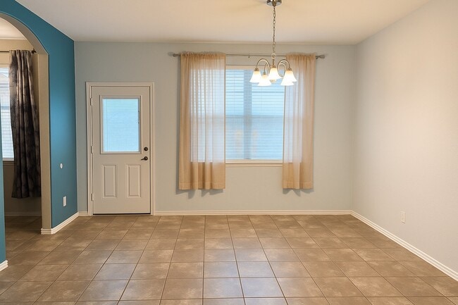 Building Photo - 6861 Dogwood Cliff Ln