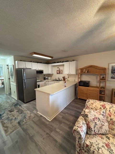 Building Photo - 510 Fairwood Lakes Dr