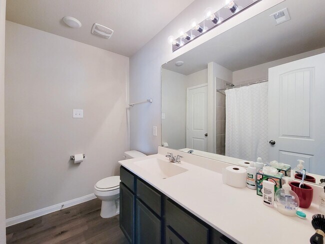 Building Photo - 24822 Adami Veduta Ct