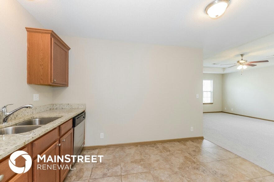 Building Photo - 1406 Eagle Dr