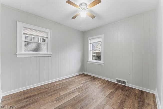 Building Photo - 3400 W 117th St