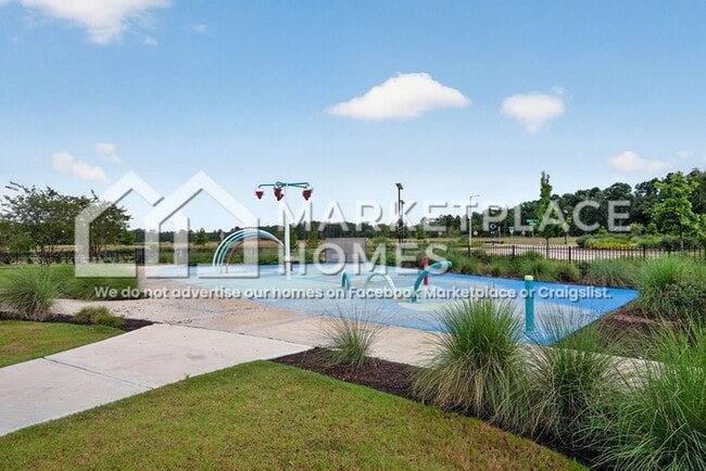 Building Photo - 15623 Plum Brk Dr