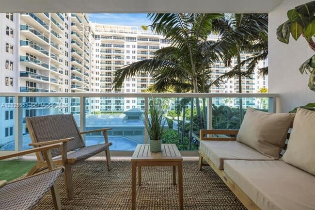 Building Photo - 2301 Collins Ave