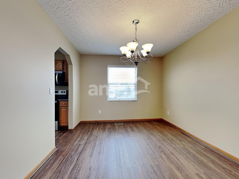 Building Photo - 6040 Glennshire Ct