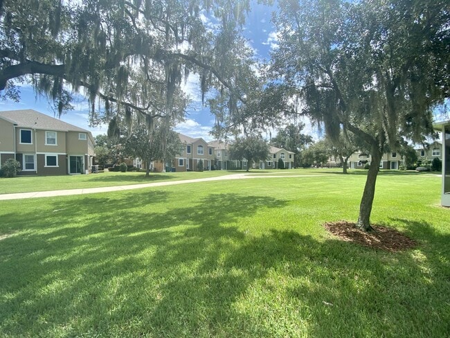 Building Photo - 1343 Broken Oak Dr