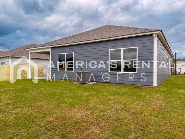 Building Photo - Modern Single Level Living in Doss Ferry - Available NOW!