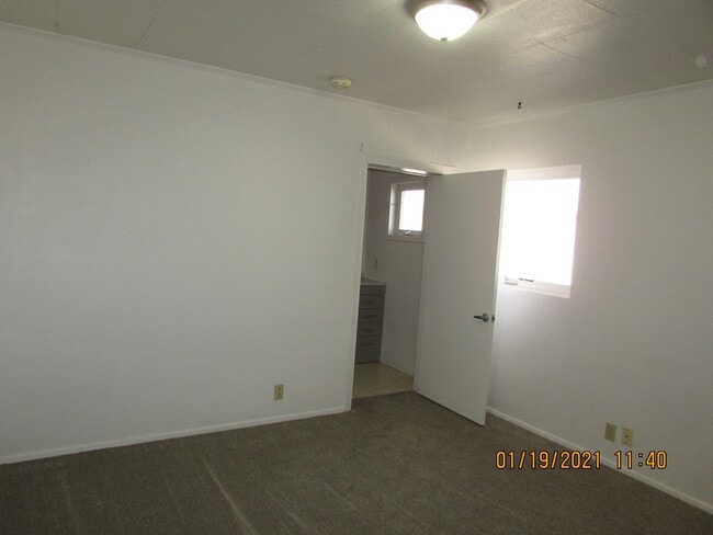 Building Photo - Newly remodeled 2 bedroom/2 bath home