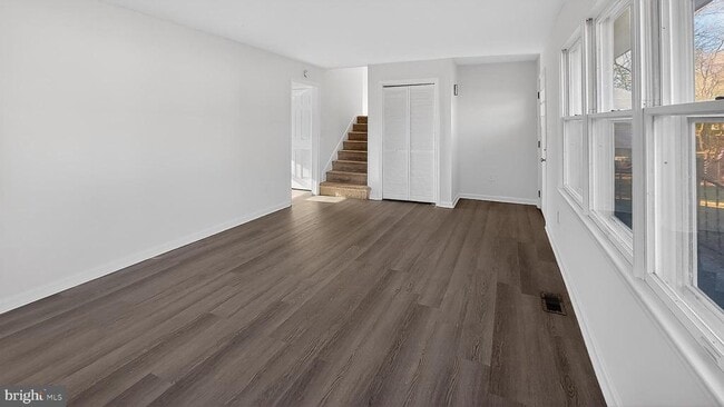 Building Photo - 232 Morris Dr