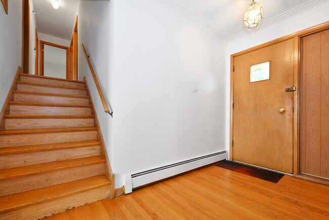 Building Photo - 6238 W 63rd St