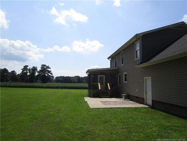 Building Photo - 7256 Goldsboro Rd