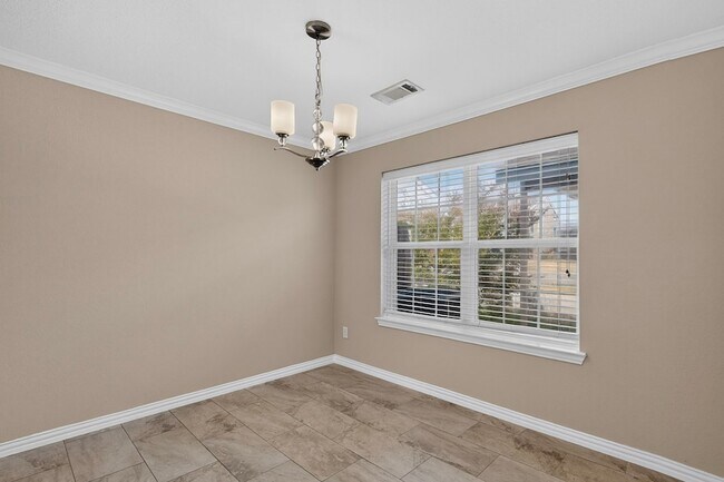 Building Photo - 829 Summercreek Dr