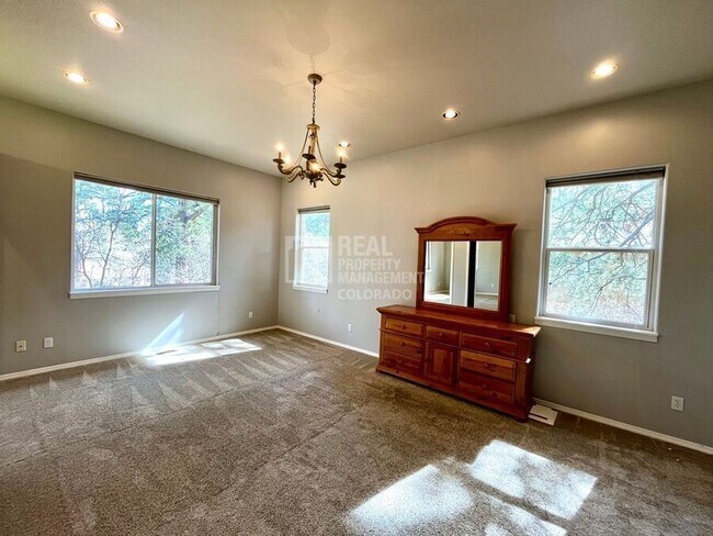 Building Photo - 1550 Capadaro Ct