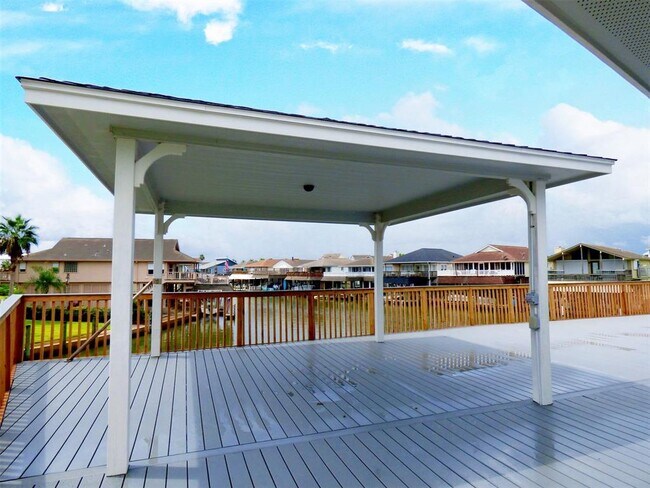 Building Photo - 1027 Short Reach Dr