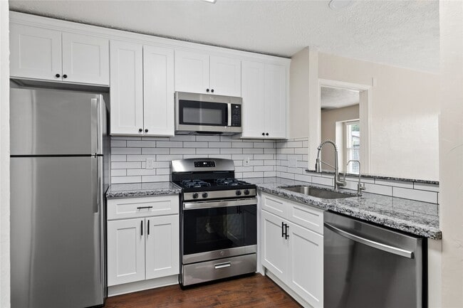 Building Photo - 2606 Northern Dr