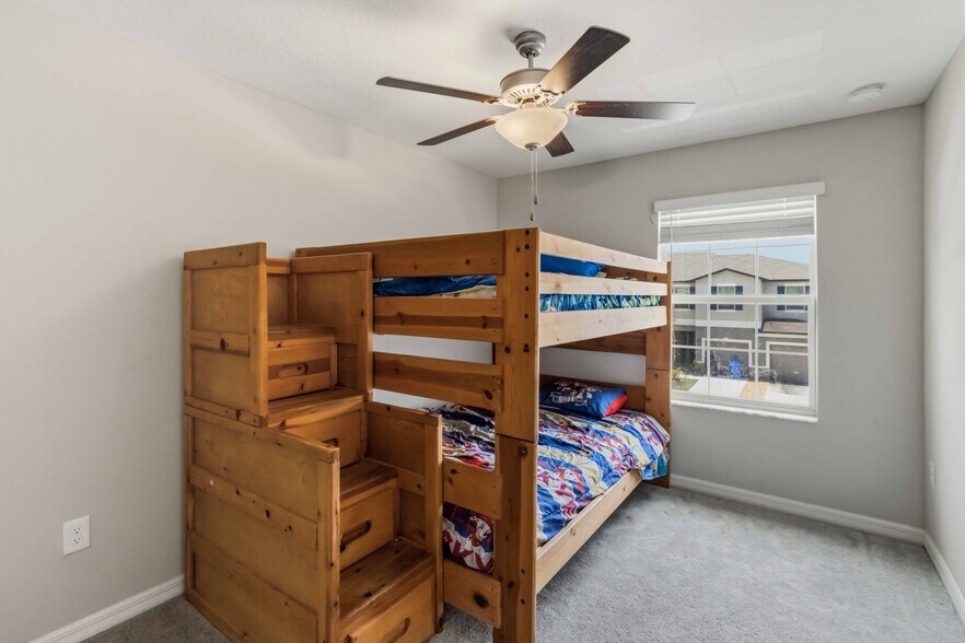 2nd bed - 9622 Pembrooke Pines Dr
