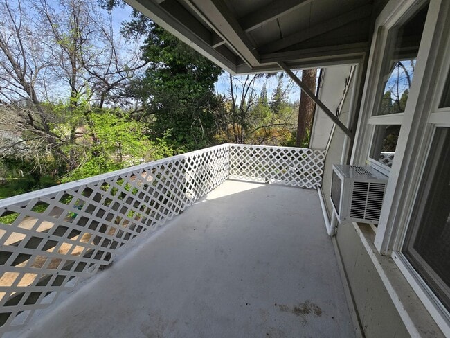 Building Photo - 133