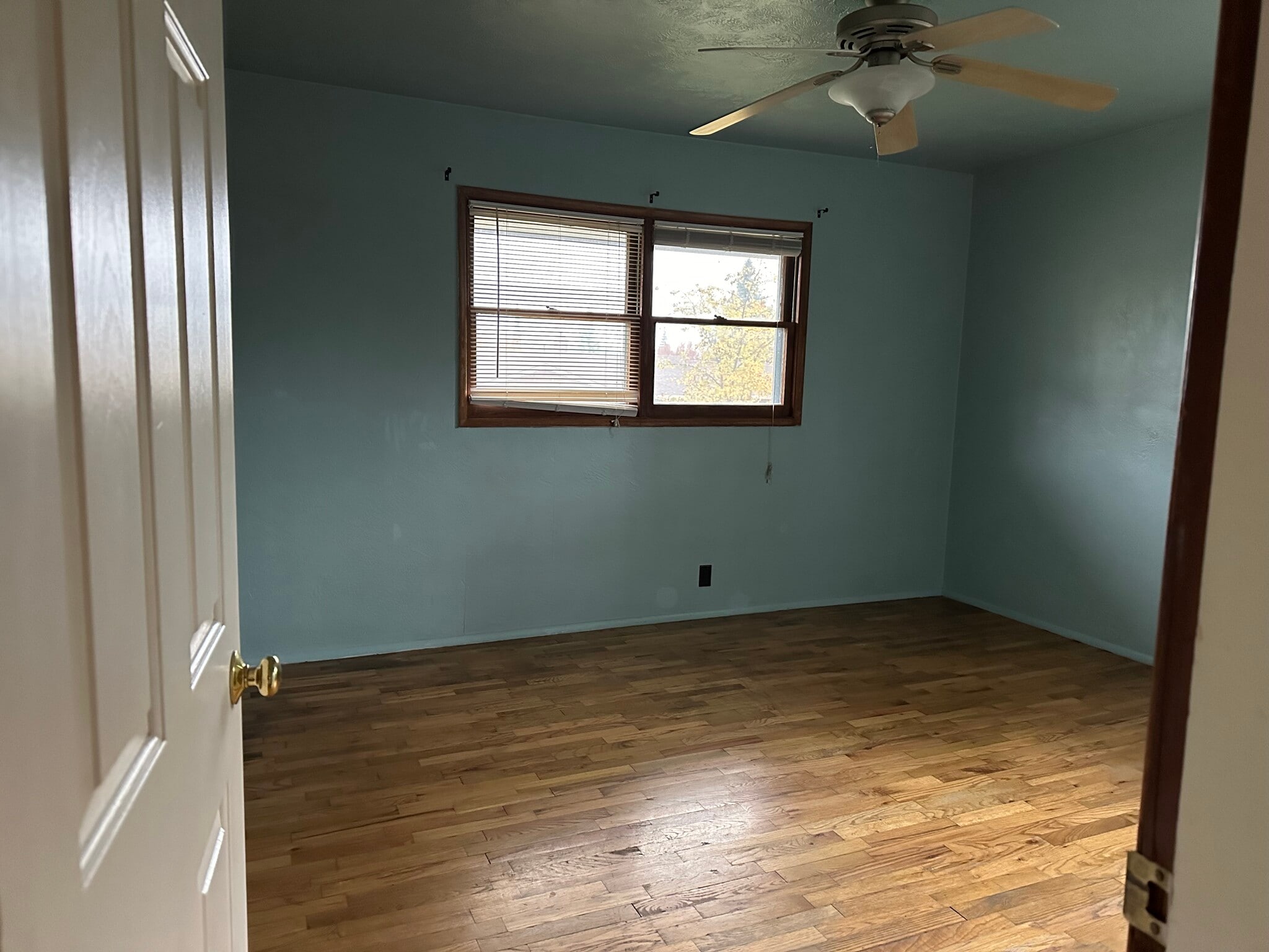 Building Photo - 1060 NE Churchill St