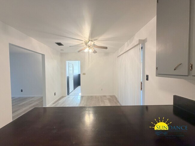 Building Photo - Beautifully Updated 3 Bedroom Home in Mary Esther, near Highway 98!