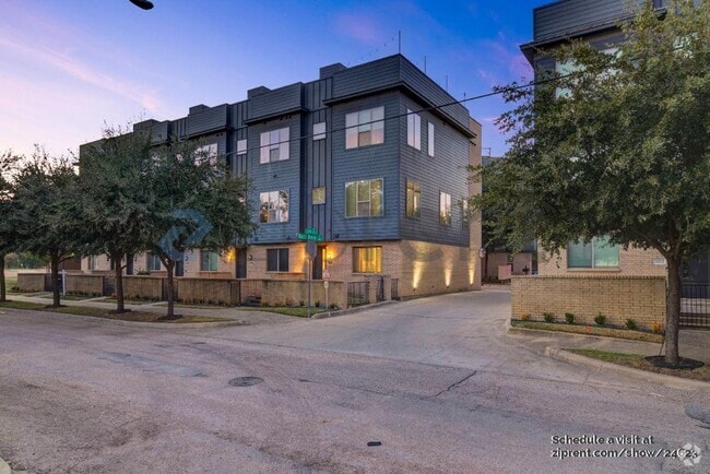 Building Photo - 3010 Zenia Dr