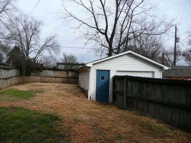 Building Photo - 324 Highland Ave