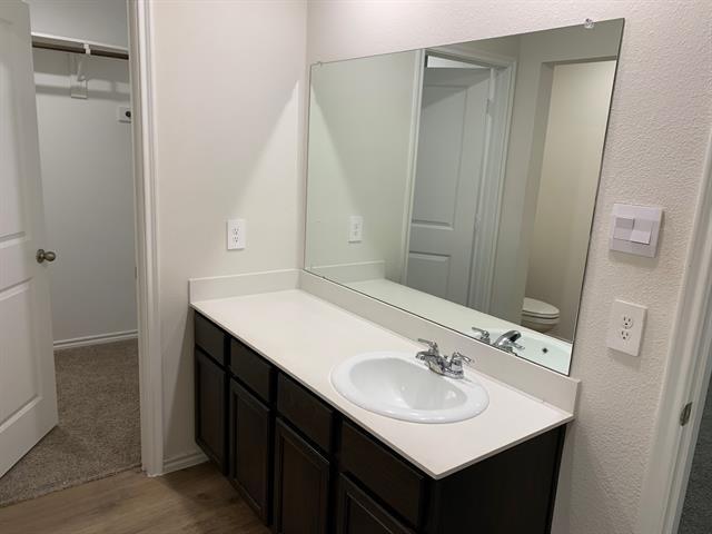 Building Photo - 240 Boxwood Dr