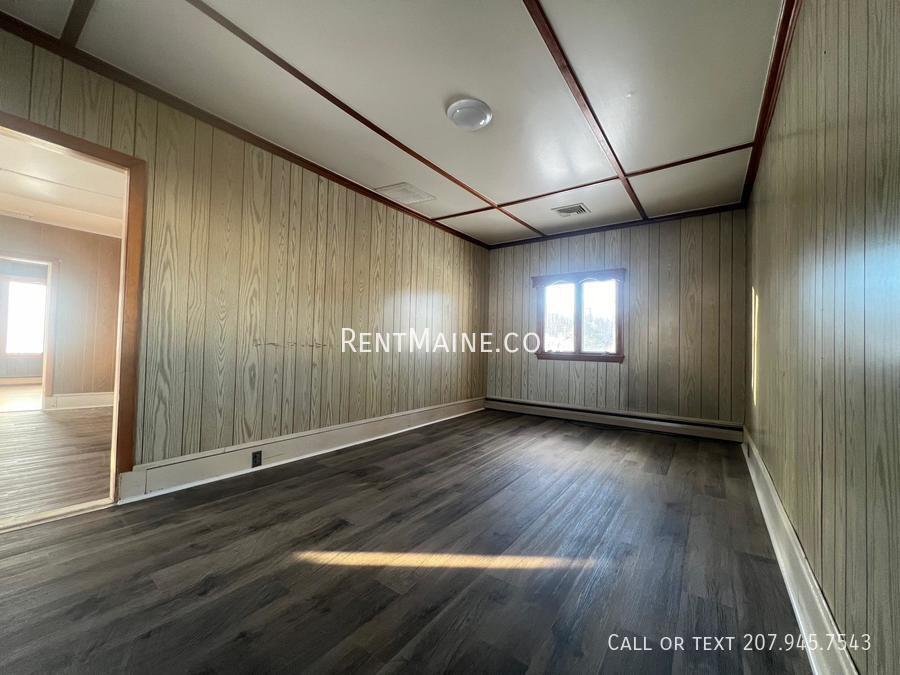 Building Photo - 5 Grove St