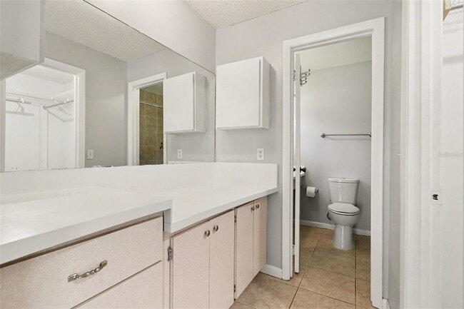 Building Photo - 10157 Bluff Ct